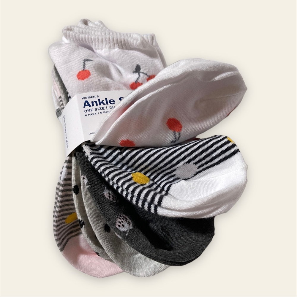 NWT Old Navy Novelty Ankle Socks 6-Pack — Cherry Print